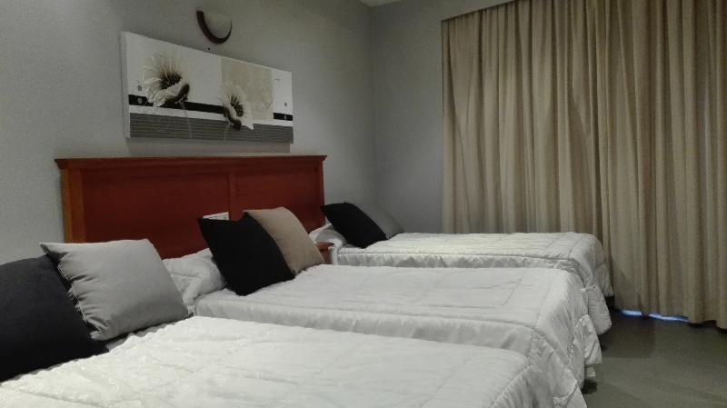 Hotel Rambla Emerita, Centro Ciudad เมรีดา ภายนอก รูปภาพ